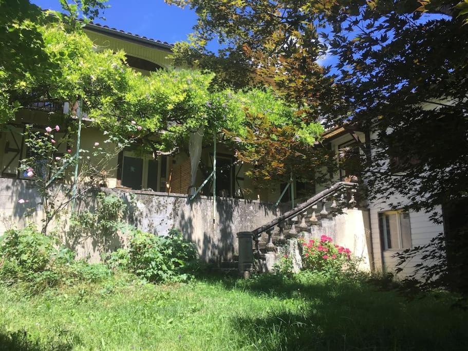 Villa Lerable Pourpre De La Grotte Au Lion Arbon Exterior foto
